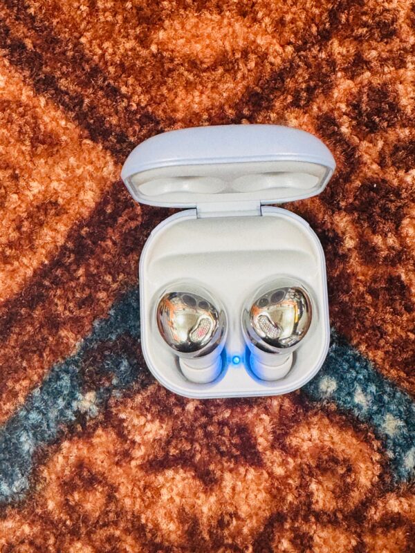 Earbuds Pro - Image 2